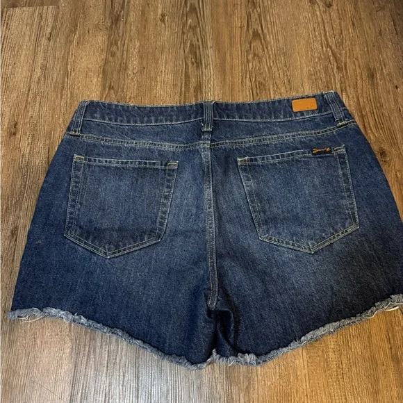 Seven7 Denim Distressed Women's Shorts Weekend Short Size 10 - Picture 2 of 5